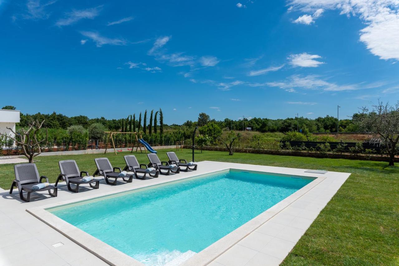 Villa Dafna Poreč Exteriör bild